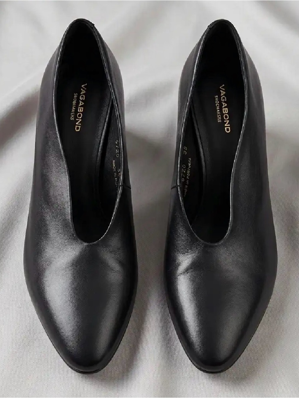 Vagabond Black Leather V-Cut Slip-On Flats